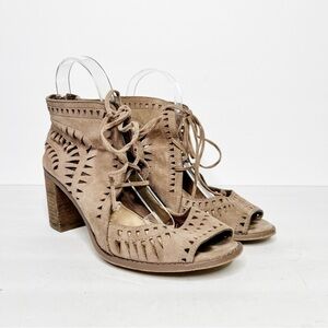 Vince Camuto Tarita Lazer Cut Sandal Leather Tan Size 8 Women’s Heel